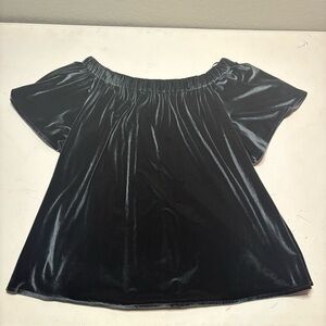 Chelsea & Theodore Black Velvet Off-Shoulder Blouse